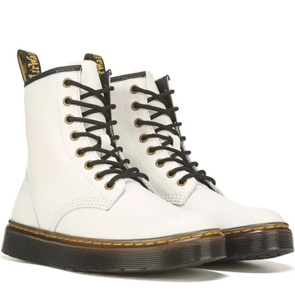 Women’s size 8 white doc marten boots (with box)
